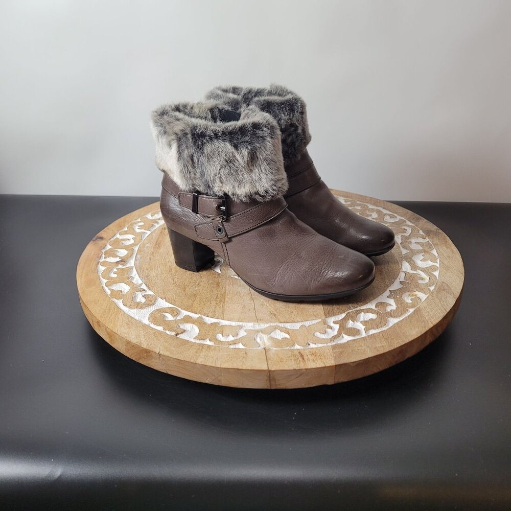 Mephisto Womens Gray Leather Ankle Boots With Faux Fur Cuff & Side Zipper